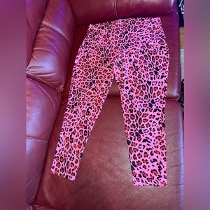 Torrid pink leopard lounge leggings. 2x.